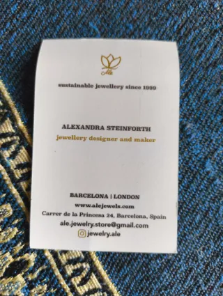 Anillo plata  Bañado oro con Perlas auenticas.