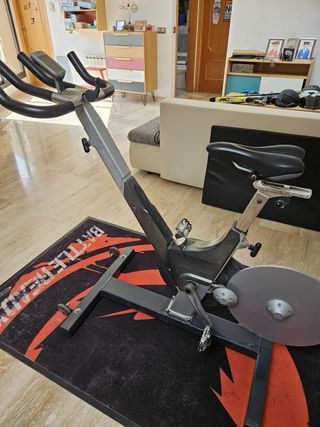 Bicicleta Spinning Keiser