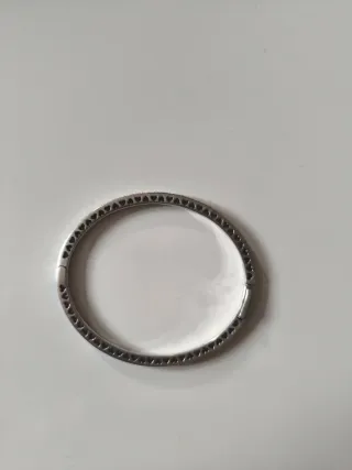 Pulsera rígida Pandora con circonitas 16 cm