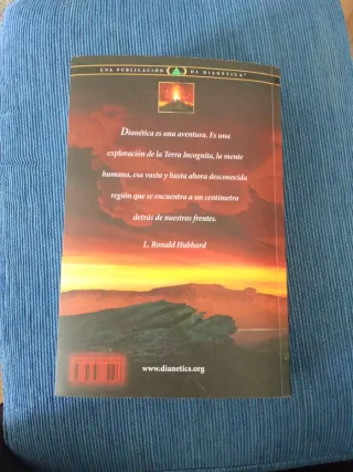 Dianética: El Poder del Pensamiento Sobre el Cu...