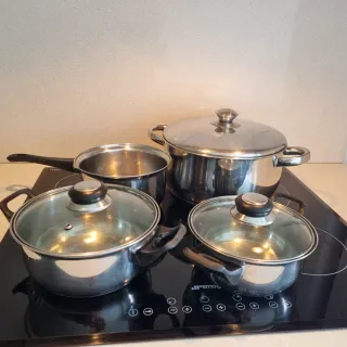 Batería de Cocina Metálica con Tapas