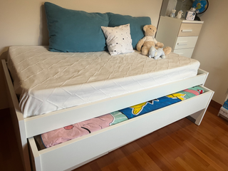 Cama infantil con almacenaje : colchón incluido.