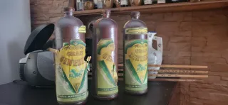 3 antiche bottiglie di Gran Gin