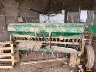 Sembradora Gil 17 brazos