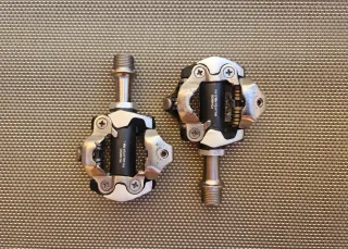 Pedales Shimano XT