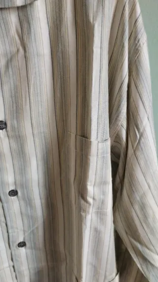 Pigiama a righe con pantaloni verdi