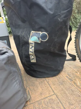 Conjunto Camping: Sillas, Bicicletas y Tienda