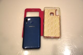 Samsung Galaxy A20e + Funda