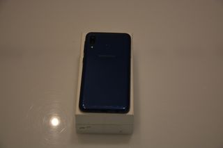 Samsung Galaxy A20e + Funda