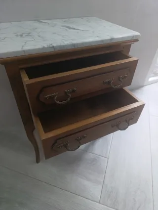 Mesita de noche antigua mármol y madera