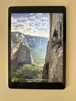 iPad 9ª gen 64GB + teclado Logitech | Muy cuidado