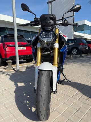 BMW F900R 2024 Naked Azul/Blanco