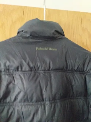 Chubasquero Pedro del Hierro sin etiqueta