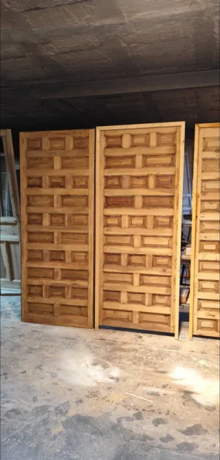Lote puertas y ventanas castellanas antiguas