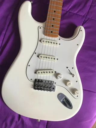 Fender Stratocaster Jimi Hendrix México– Impecable