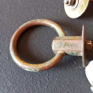 Tiradores de bronce para puertas