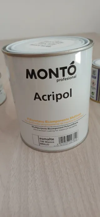 Pintura y esmaltes Montó (varios)