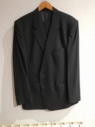 Traje de hombre negro