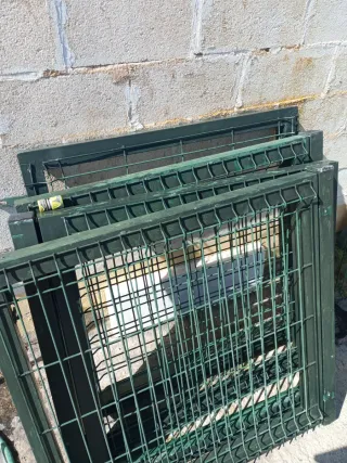 Puertas de jardín metálicas verdes