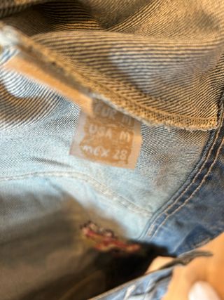 Chaqueta vaquera Zara bordada