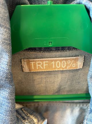 Chaqueta vaquera Zara bordada