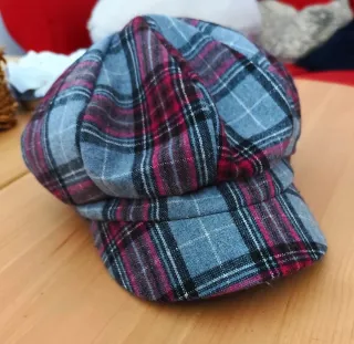 Gorra de invierno a cuadros