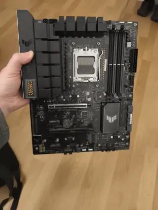 Placa Base ASUS TUF GAMING B650-PLUS WIFI