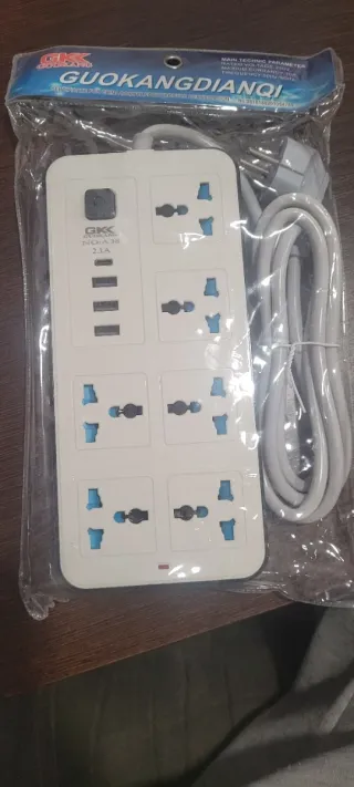 Regleta Multienchufe GUOKANG  6 Tomas + 4 USB USB