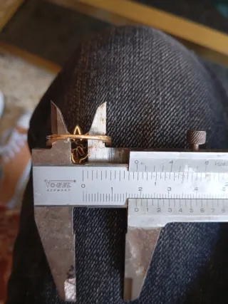 Anillo oro con piedras preciosas