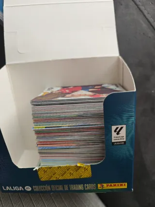 CROMOS FÚTBOL MEGA CRACKS 2025-2026