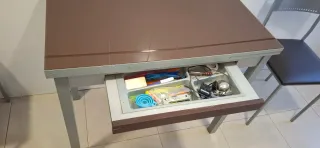 Mesa de cocina extensible más 3 sillas