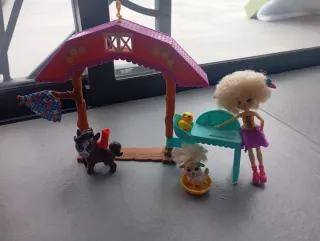 Casa y Parque Enchantimals