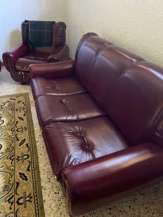 Sofá y 2 butacas + alfombra