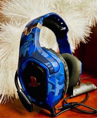 PS4 (PlayStation 4) Nera