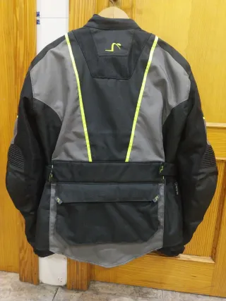 Chaqueta Moto Negra y Gris