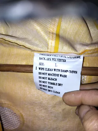 Chubasquero amarillo