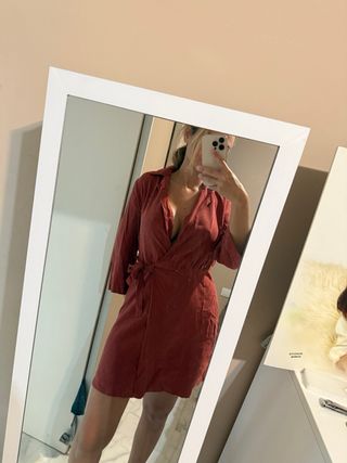 Vestido cruzado burdeos Mango