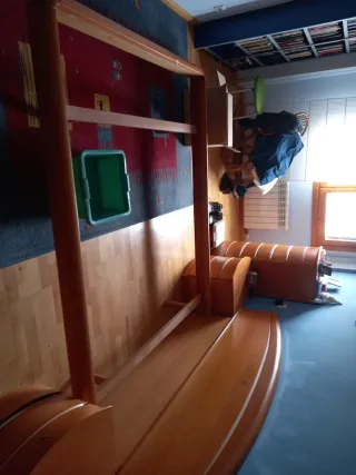 Cabezal de cama con mesitas ,