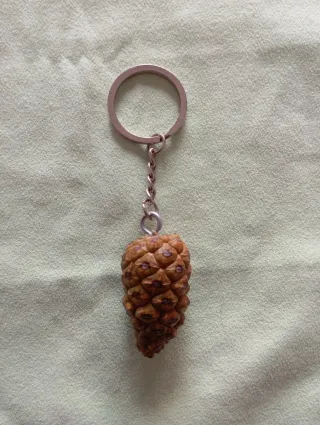 Llaveros piña artesanal