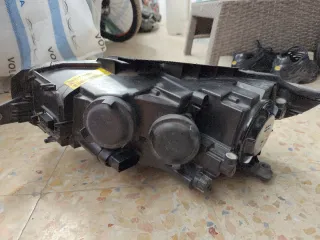 Faro derecho Passat CC