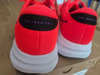 Zapatillas running Asics. Talla 45.