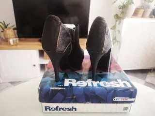 Botines Refresh tacón negros