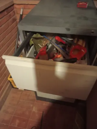 Armario archivador metálico beige y gris