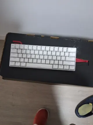 Teclado Mecánico Blanco Feker 60%