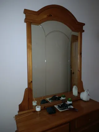 RECIBIDOR CON ESPEJO