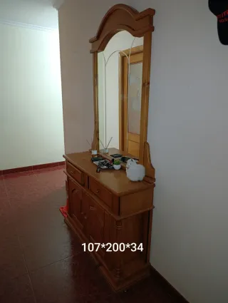 RECIBIDOR CON ESPEJO