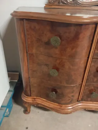 Cassettiera con specchio in legno