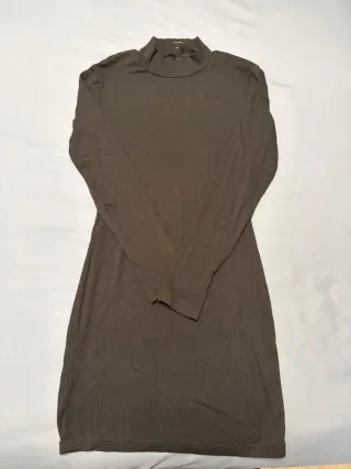 Vestido midi negro manga larga