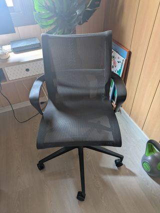 Silla ergonómica de oficina negra