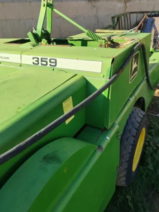 Empacadora John Deere 359